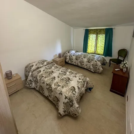 Al Piano Di Sopra Guest house *