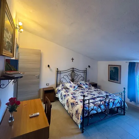 Al Piano Di Sopra Gasthof 3*